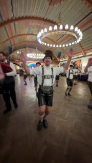 Продолжая рубрику о всем баварском, расскажу о Schuhplattler.